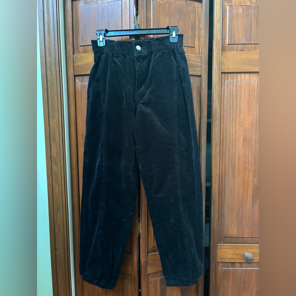 Corduroy black barrel pants